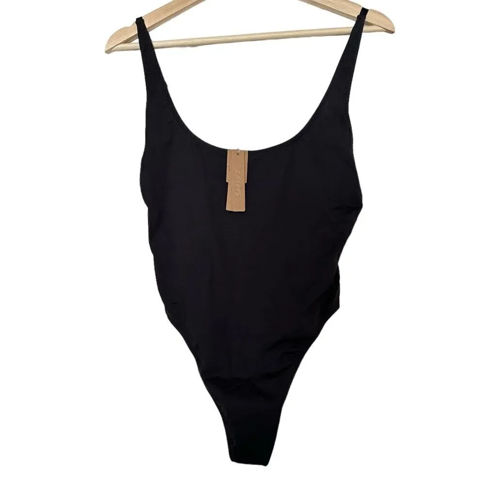 NWT SKIMS Scoop Neck One Piece In Onyx Black Sexy Cheeky Swimsuit